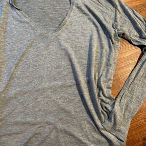 Madewell long sleeve v neck size XS